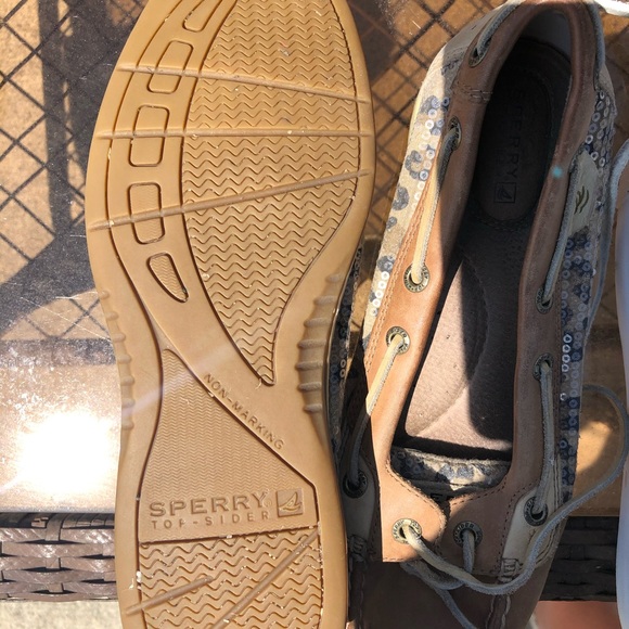 Sperry - Picture 3 of 3